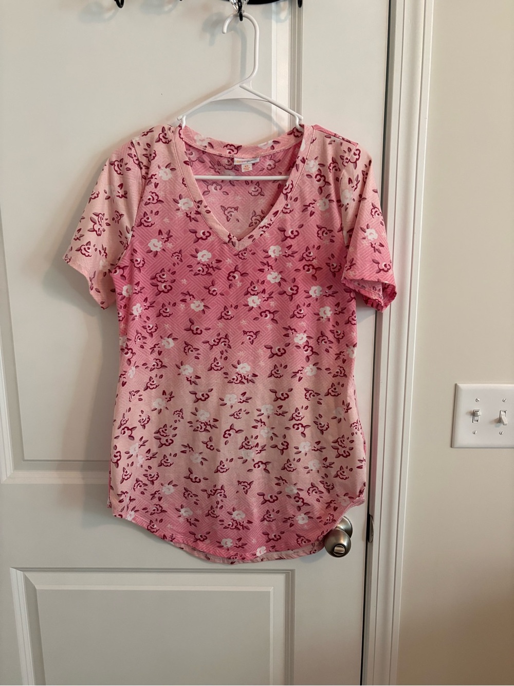 LuLaRoe Pink Floral V-Neck Short Sleeve Top